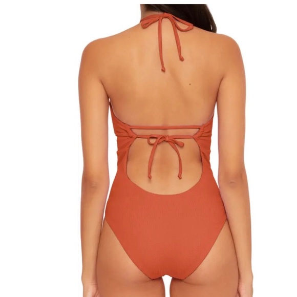 BECCA Pucker Up Cutout Ribbed One
Piece Swimsuit Swimwear - Picture 2 of 5